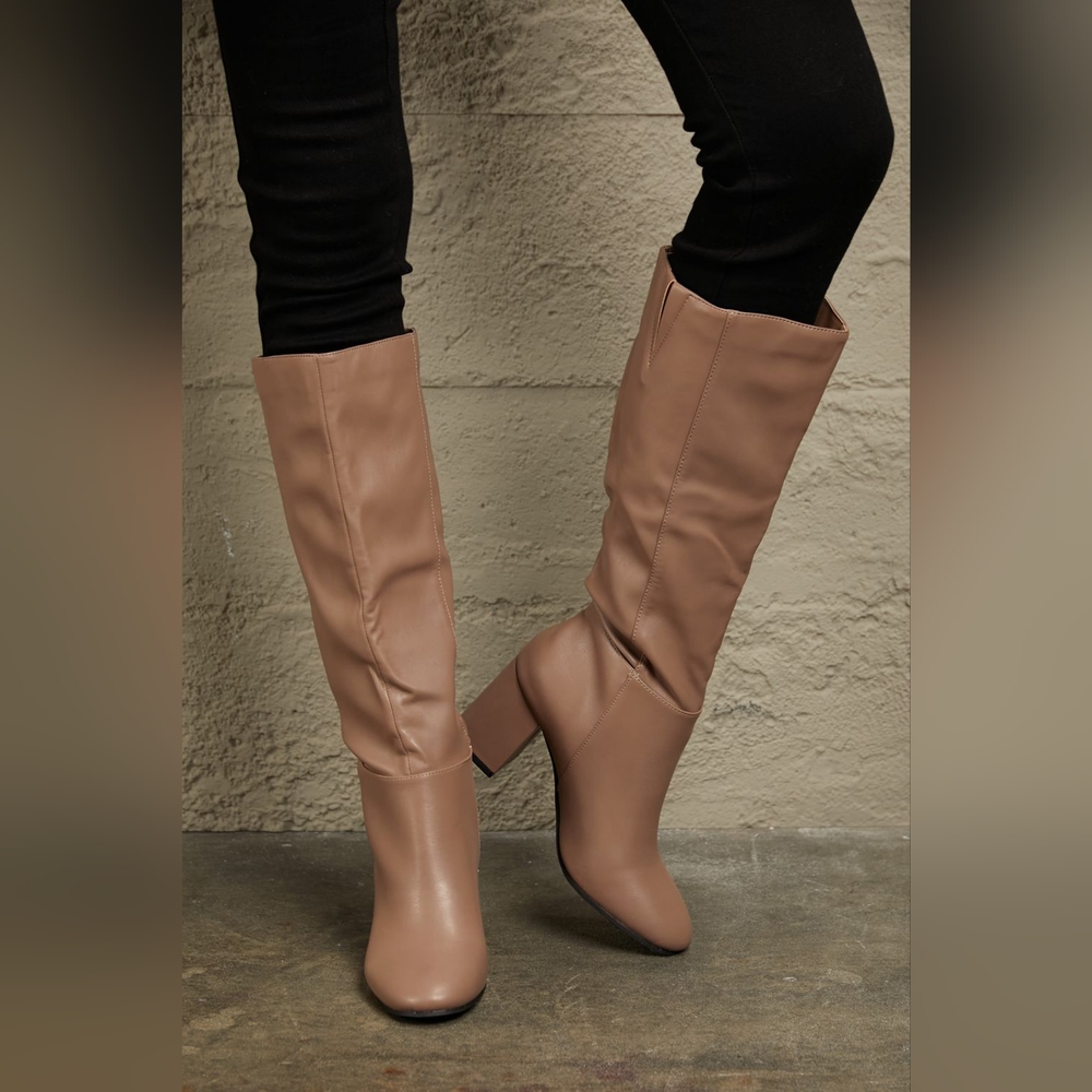 East Lion Corp Designer Women's Mocha Block Heel Knee High Boots - Picture 5 of 5